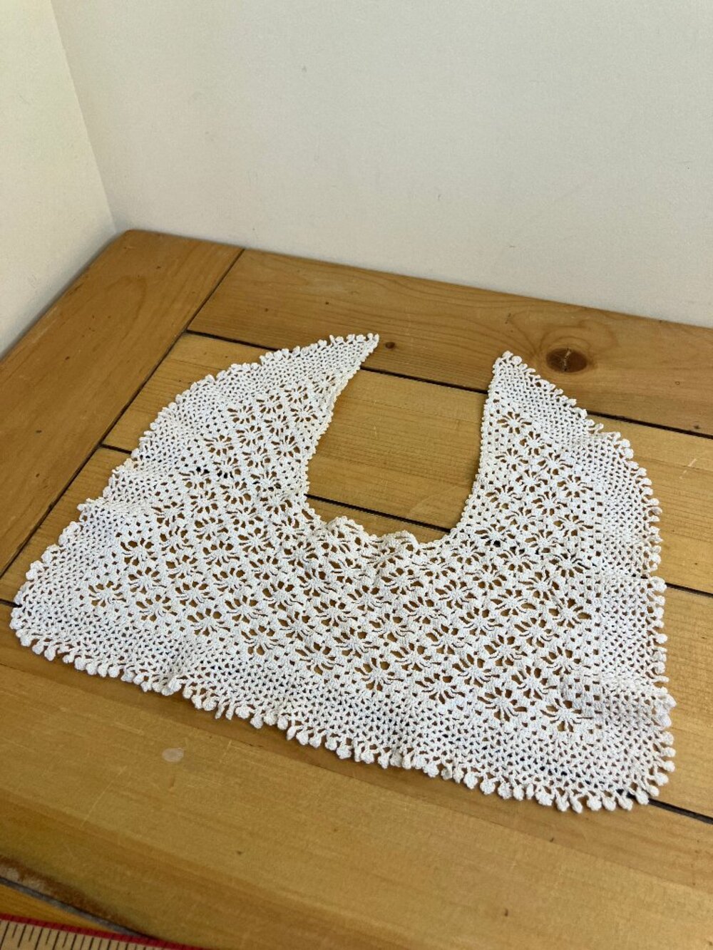 Vintage Hand Crochet Lace Collar Women's Clothing Accessory Sailor Collar Shape